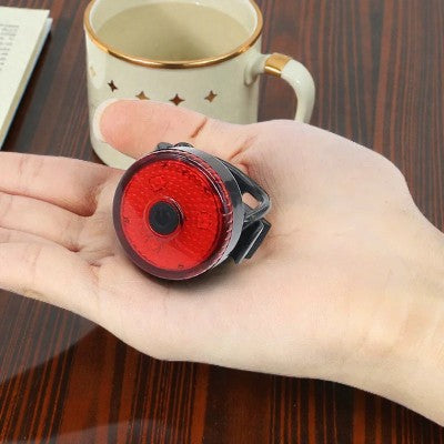 Pendentif_lumineux-de-securite-demos-petit-prtable-rentre-dans-une-main